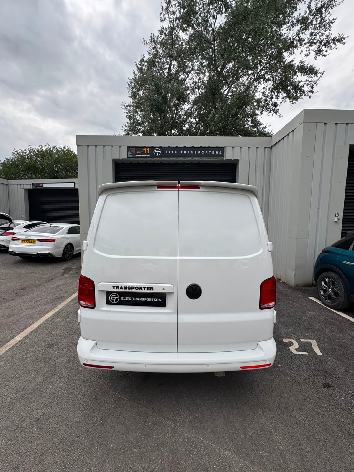 2021 VW Transporter T6.1 Candy White — rear straight on